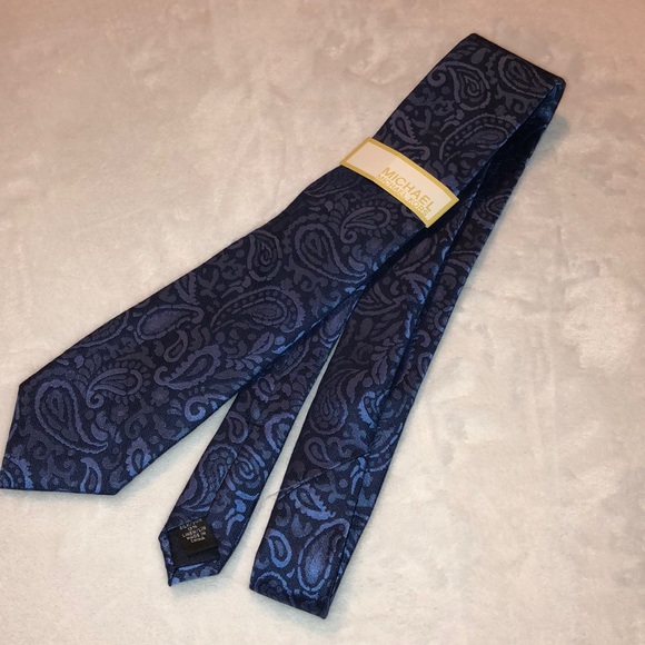 Micheal Kors tie - Picture 4 of 4